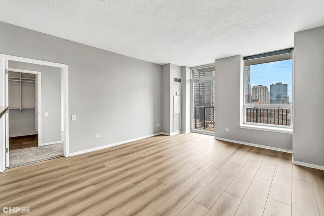 Foto del edificio - 600 N Kingsbury St