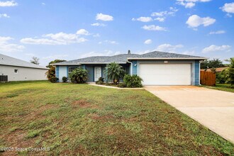 Building Photo - 314 Comet Ave SE