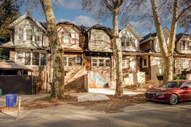 Building Photo - 505 Cobbs Creek Pkwy