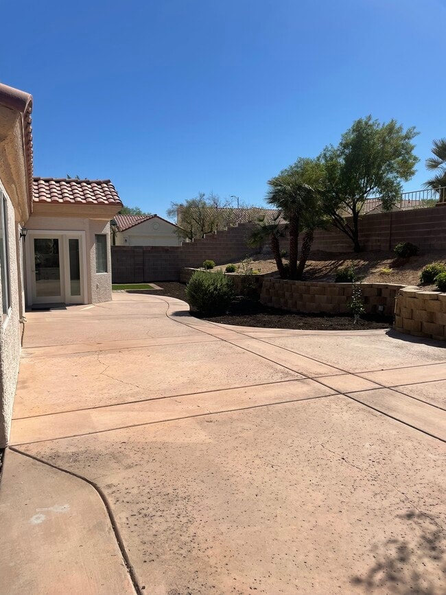 Building Photo - 1183 Pelican Lake Ln