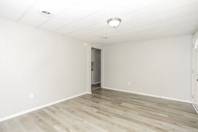 Foto del edificio - 230 King Blvd