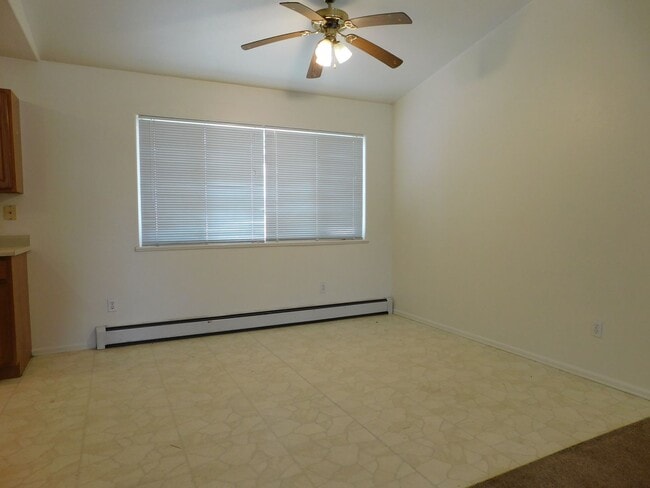 Building Photo - Home on Spacious Lot
