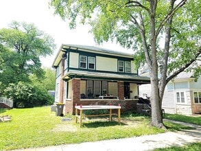 Building Photo - 618 S Fess Ave