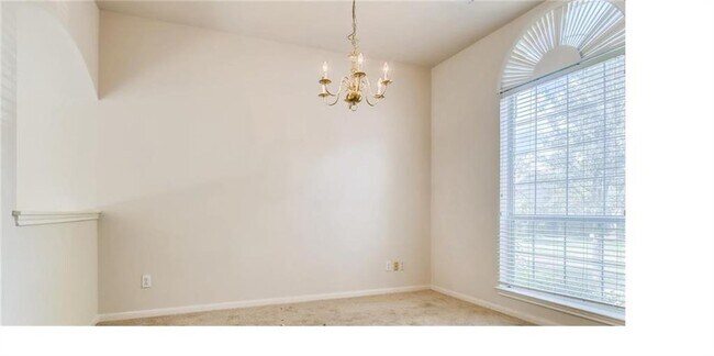 Foto del edificio - 1821 Briarton Ln N