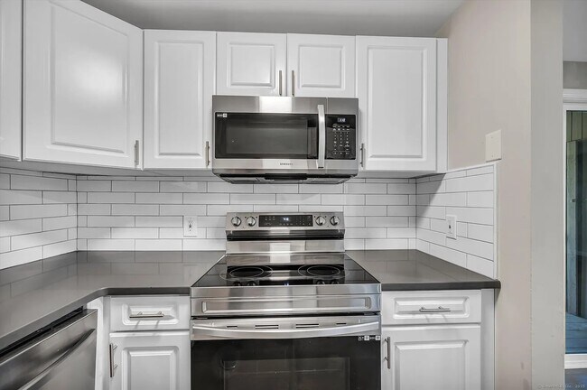 Foto del edificio - 56 Burgundy Hill Ln