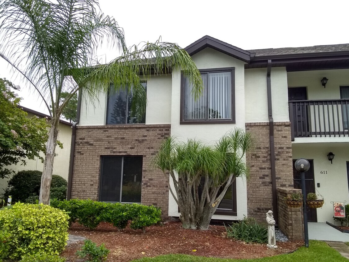 Foto principal - 1515 Huntington Ln