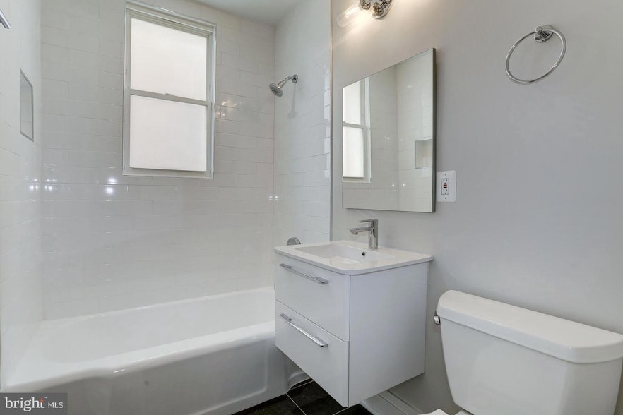 Foto del edificio - 3101 Sherman Ave NW