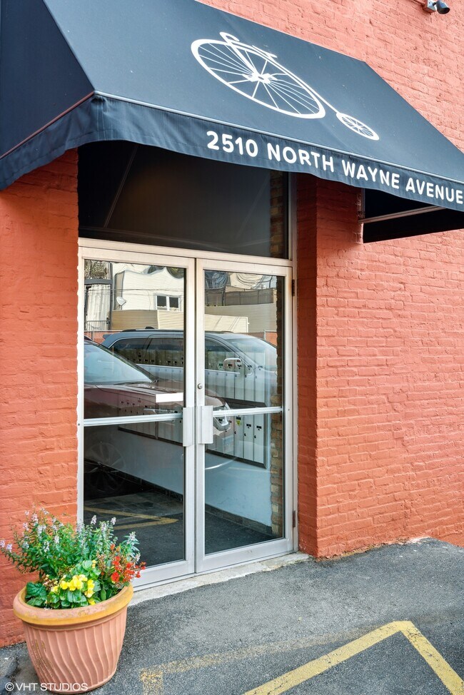 Building Photo - 2510 N Wayne Ave