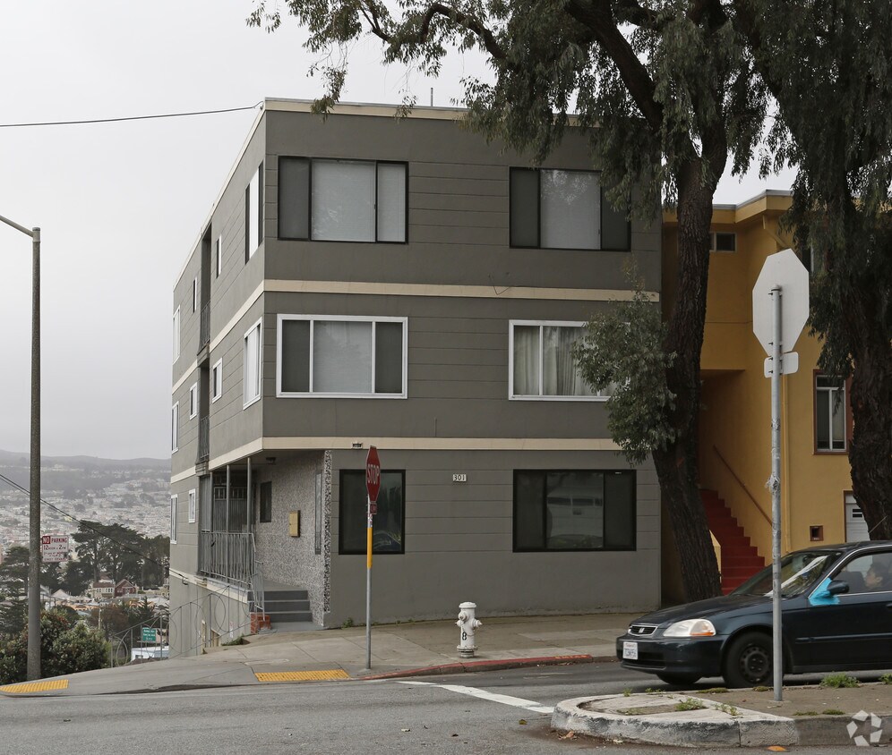 Foto principal - 301 Monterey Blvd