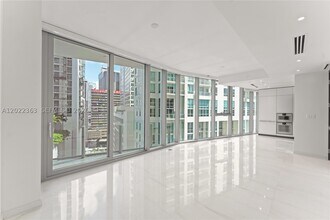 Building Photo - 300 Biscayne Blvd