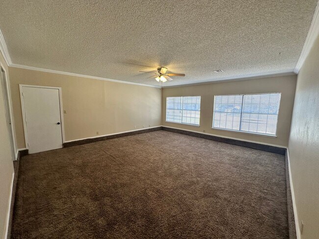 Building Photo - 3-bed 1.5-bath Rental Home Available in Norman!