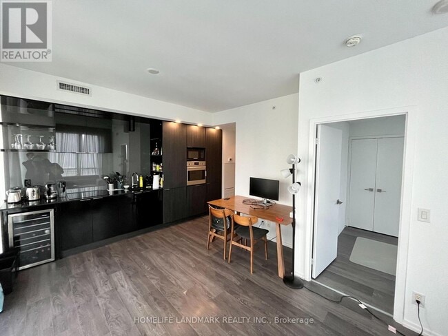 Building Photo - 70 Temperance St