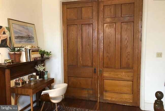 Building Photo - 1906 Fairmount Ave