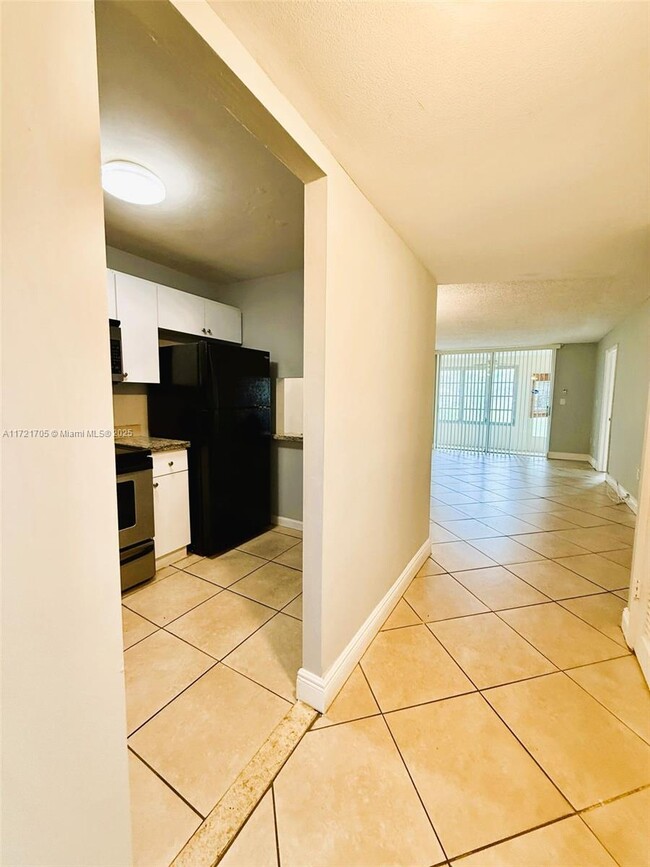 Building Photo - 8300 Sunrise Lakes Blvd