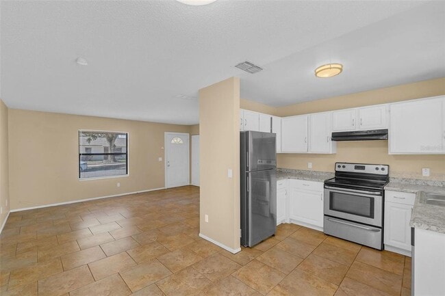 Foto del edificio - 433 W 17th St