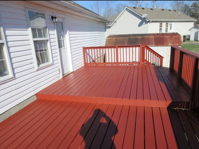 Foto del edificio - 1551 Ridgemont Dr