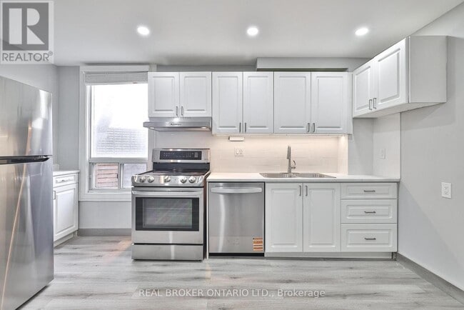 Building Photo - 47 Lindner St