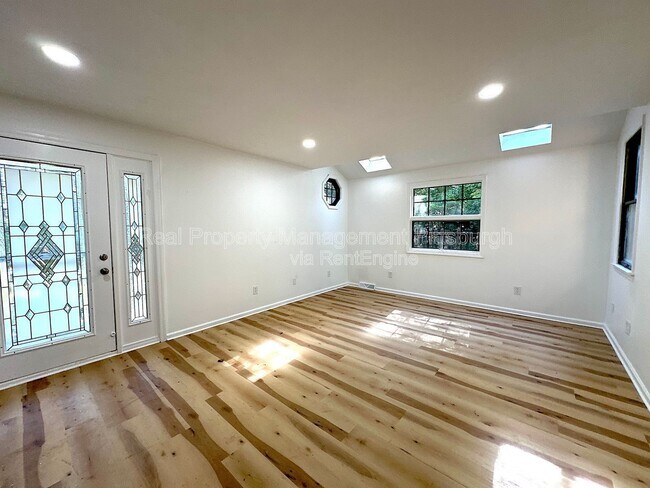 Building Photo - 6174 Poketa Rd