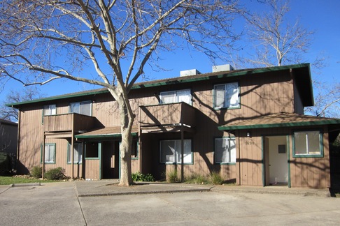 Primary Photo - 1690 Bramble Pl