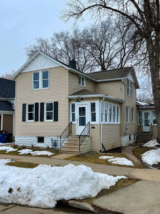 612 W 7th Ave, Oshkosh, WI 54902 House Rental in Oshkosh, WI