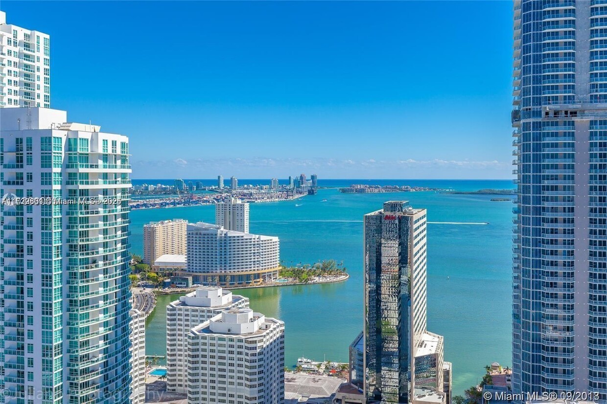 Foto principal - 1010 Brickell Ave