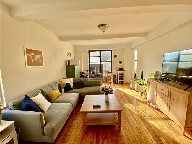 Foto del edificio - 200 W 15th St