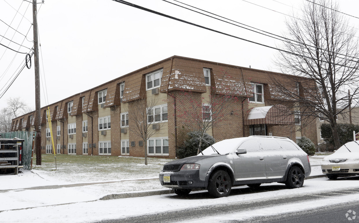 Washington Ave Apartments - Washington Ave Apts
