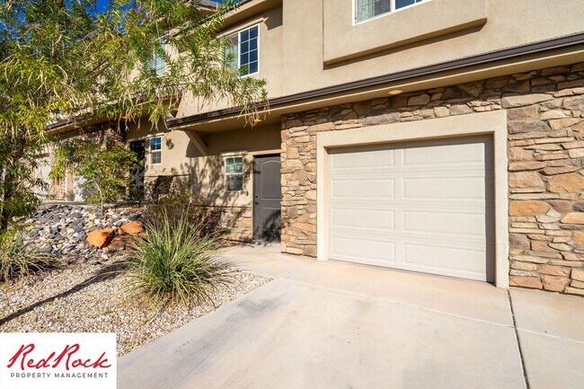 Foto del edificio - 3 Bedroom Townhome in Buena Vista Community
