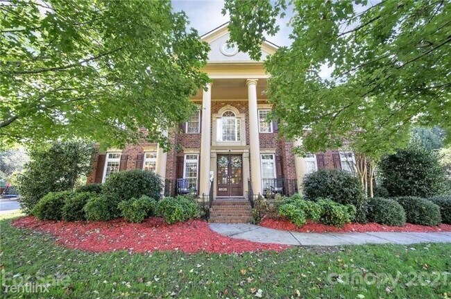 Foto del edificio - 8035 S Dorchester Trace
