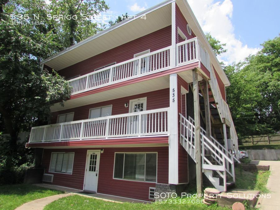 Foto principal - 3BD/1BA Pet-Friendly, 3rd Floor Apartment
