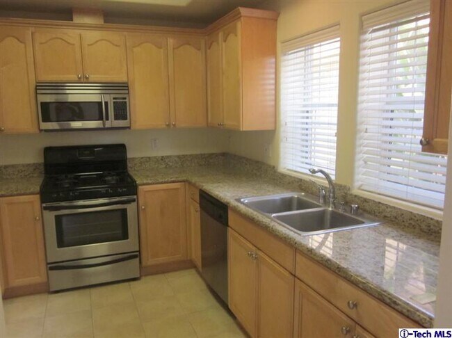 Building Photo - 555 E Santa Anita Ave