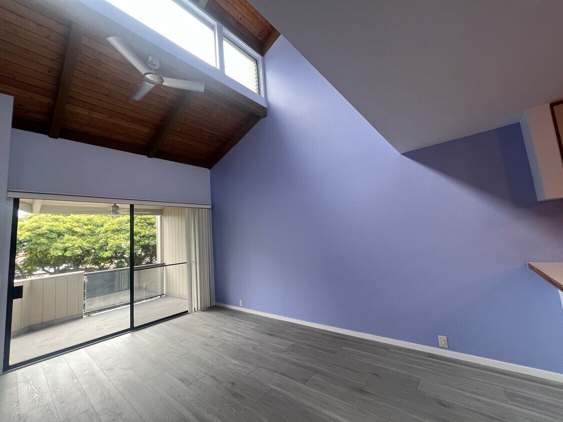 Primary Photo - Newly Remodeled Condo in Downtown Kona