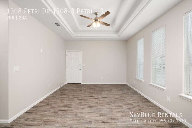 Building Photo - 1308 Petri Dr