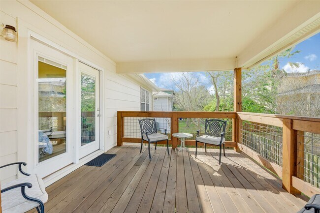 Building Photo - 1414 Bayshore Dr