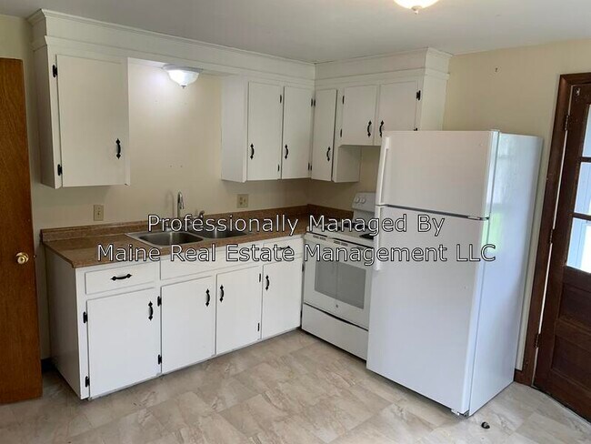 Foto del edificio - 230 Mt Hope Ave