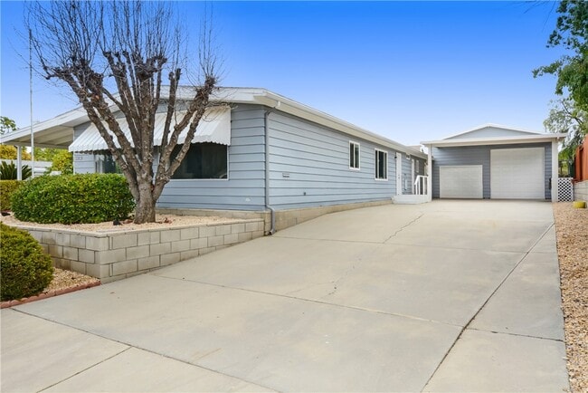 Building Photo - 33828 Plowshare Rd