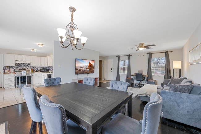 Photo - 5604 Perrin St House