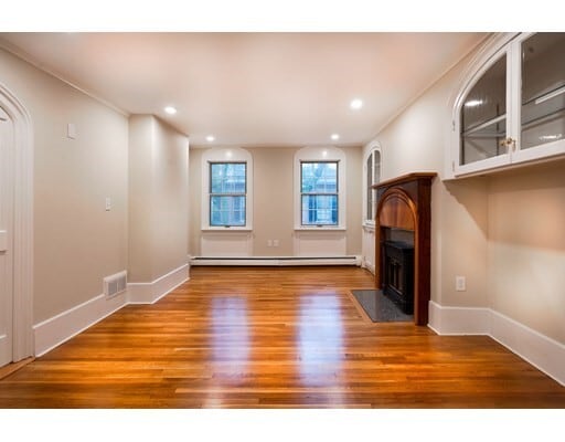 Building Photo - 32 Fayette St