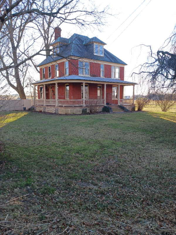 Building Photo - 2548 E Lincoln Hwy