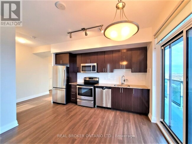 Photo du bâtiment - 7165 Yonge St