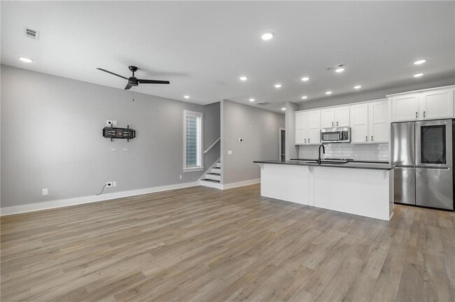 Foto del edificio - 608 W Maple St