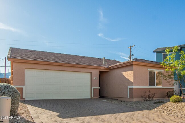 Building Photo - 423 W Alicia Dr