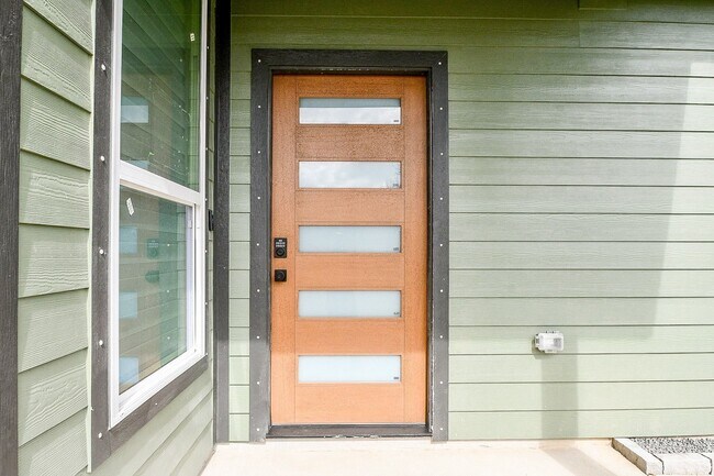 Foto del edificio - 4101 Victoria