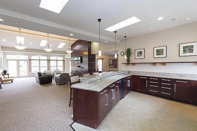 Foto del edificio - 11655 Chesterfield Ct