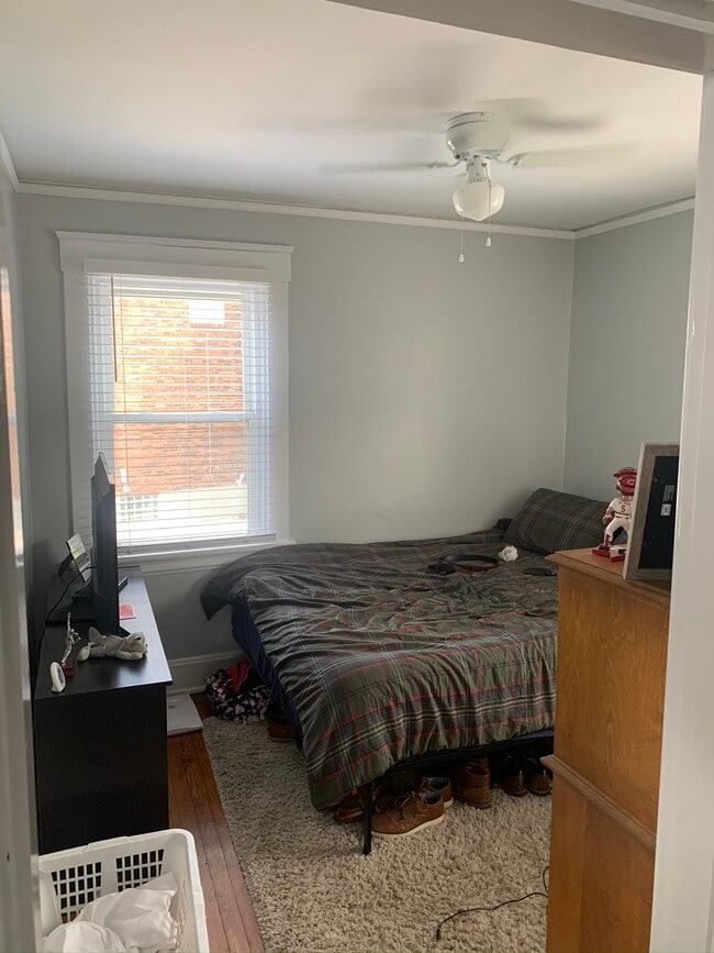 Bedroom 1 - 624 Delta Ave