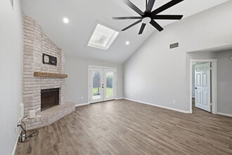 Building Photo - 1805 Whitebriar Dr