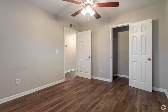 2 habitaciones, 1 baño - 925 pies cuadrados - Walden Park Apartments