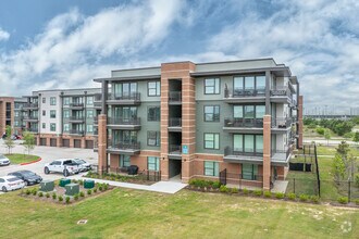 Building Photo - Starling At Bridgeland