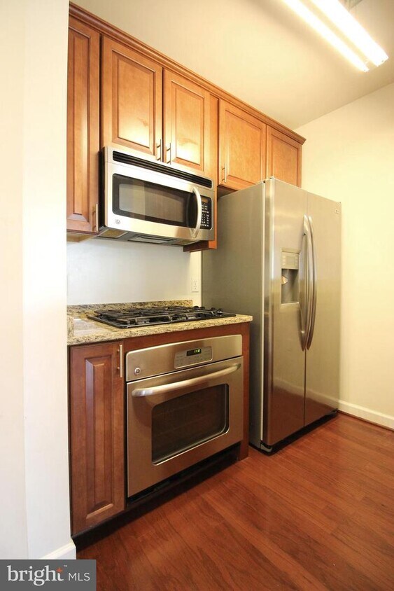 2101 N Monroe St Unit 117, Arlington, VA 22207 Apartment for Rent in Arlington, VA