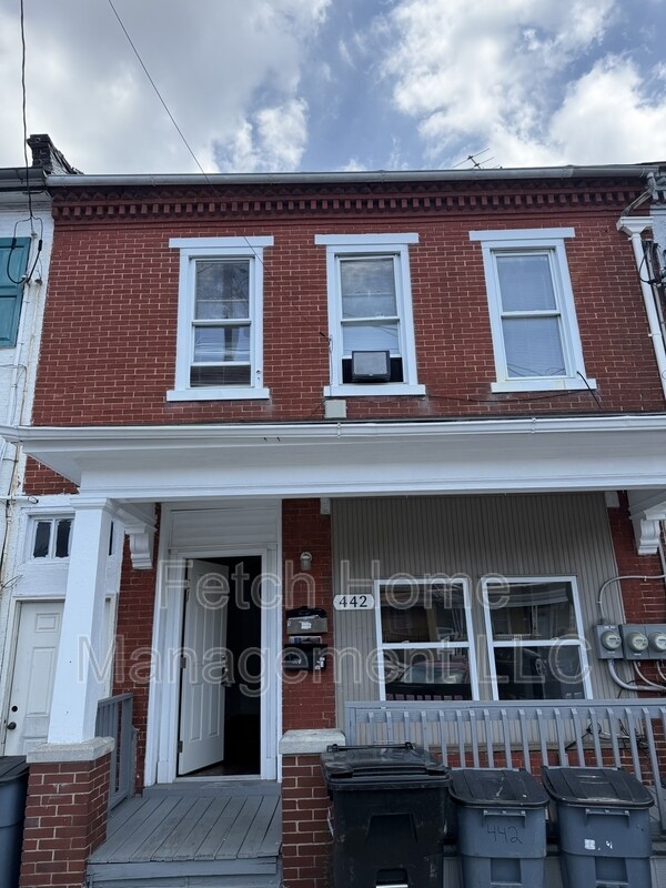Foto principal - 442 N 9th St